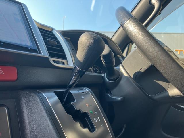 ハイエースバン スーパーＧＬ　ダークプライムＩＩ　４ＷＤ／１５インチアルミホイール／ベッドキット／カロッツェリアナビ／フルセグＴＶ／衝突軽減ブレーキ／（39枚目）