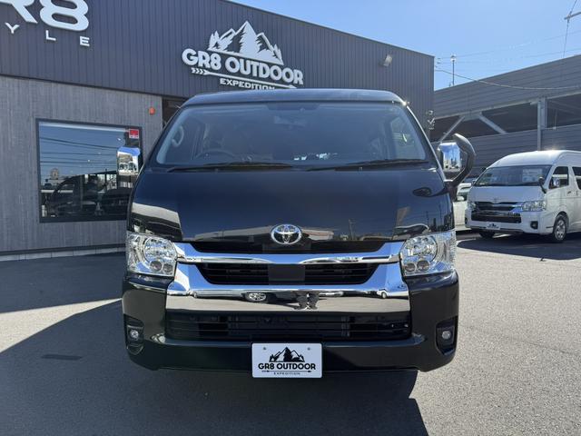 ハイエースワゴン ＧＬ　４列１０人乗り／１５インチアルミホイール／パノラミックビューモニター／デジタルインナーミラー／衝突軽減ブレーキ／片側電動スライドドア／ＡＣ１００Ｖ／ＬＥＤヘッドライト／スマートキー／プッシュスタート（16枚目）
