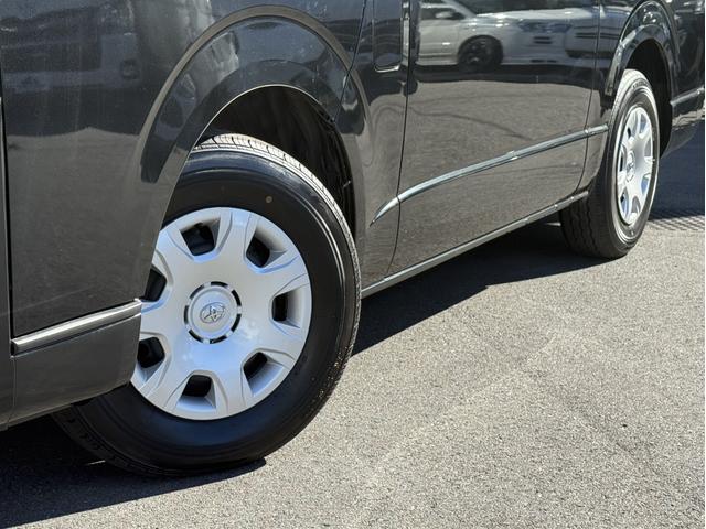 ハイエースワゴン ＧＬ　４列１０人乗り／１５インチアルミホイール／パノラミックビューモニター／デジタルインナーミラー／衝突軽減ブレーキ／片側電動スライドドア／ＡＣ１００Ｖ／ＬＥＤヘッドライト／スマートキー／プッシュスタート（22枚目）