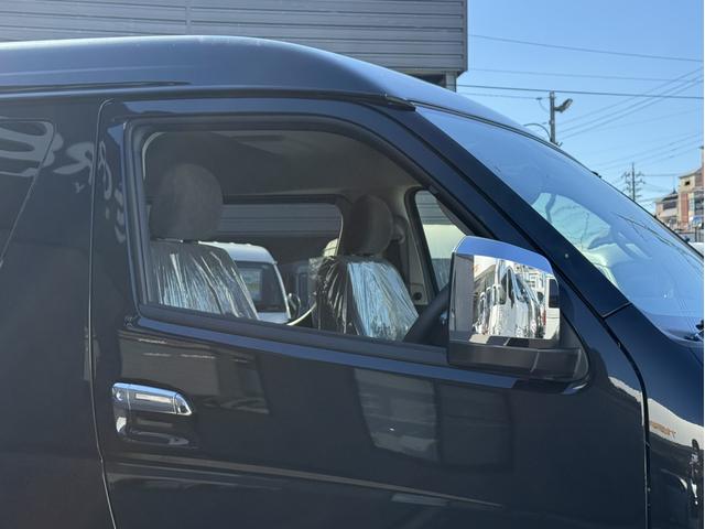 ハイエースワゴン ＧＬ　４列１０人乗り／１５インチアルミホイール／パノラミックビューモニター／デジタルインナーミラー／衝突軽減ブレーキ／片側電動スライドドア／ＡＣ１００Ｖ／ＬＥＤヘッドライト／スマートキー／プッシュスタート（23枚目）
