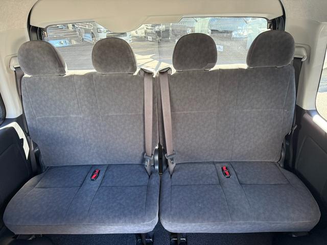 ハイエースワゴン ＧＬ　４列１０人乗り／１５インチアルミホイール／パノラミックビューモニター／デジタルインナーミラー／衝突軽減ブレーキ／片側電動スライドドア／ＡＣ１００Ｖ／ＬＥＤヘッドライト／スマートキー／プッシュスタート（54枚目）