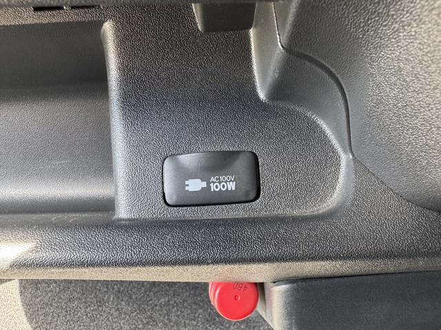 ハイエースバン スーパーＧＬ　ダークプライム　４ＷＤ／１６インチアルミ／ベッドキット／社外ショックアブソーバー／ＧＲ８センターコンソール／フロントエアロ（37枚目）