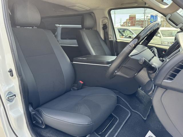 ハイエースバン スーパーＧＬ　ダークプライム　４ＷＤ／１６インチアルミ／ベッドキット／社外ショックアブソーバー／ＧＲ８センターコンソール／フロントエアロ（40枚目）