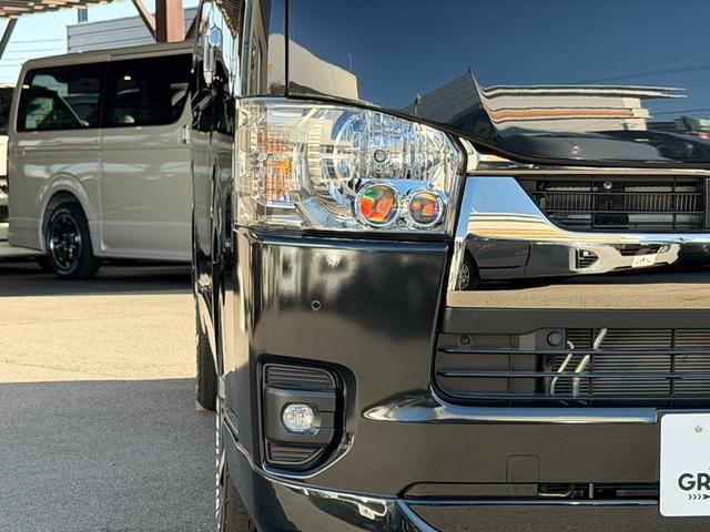 ハイエースバン スーパーGL ダークプライムII バッドフェイス/essex17インチAW/純正ナビ/パノラミックビューモニター/TSS/パワースライドドア/ローダウン/床張り/ベッドキット/キャンピングカー(20枚目)