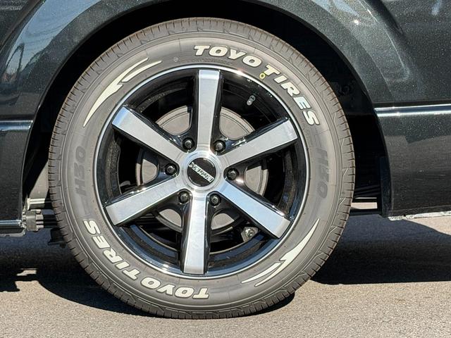 ハイエースバン スーパーGL ダークプライムII バッドフェイス/essex17インチAW/純正ナビ/パノラミックビューモニター/TSS/パワースライドドア/ローダウン/床張り/ベッドキット/キャンピングカー(23枚目)