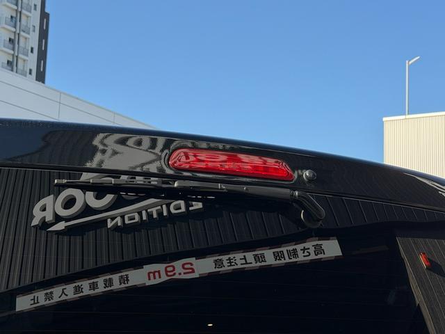 ハイエースバン スーパーGL ダークプライムII バッドフェイス/essex17インチAW/純正ナビ/パノラミックビューモニター/TSS/パワースライドドア/ローダウン/床張り/ベッドキット/キャンピングカー(25枚目)