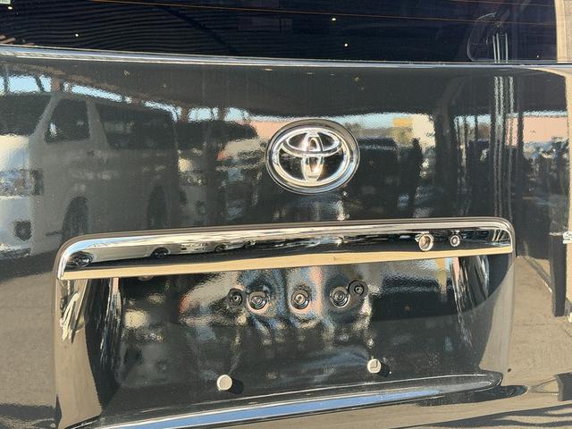 ハイエースバン スーパーGL ダークプライムII バッドフェイス/essex17インチAW/純正ナビ/パノラミックビューモニター/TSS/パワースライドドア/ローダウン/床張り/ベッドキット/キャンピングカー(27枚目)