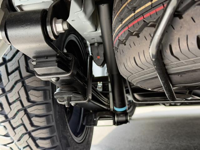 ハイエースバン ロングスーパーＧＬ　ダークプライムＳ　４ＷＤ／寒冷地仕様／２０周年記念モデル／１６インチアルミ／アルパインＢＩＧ－Ｘ／ベッドキット／シートカバー（25枚目）