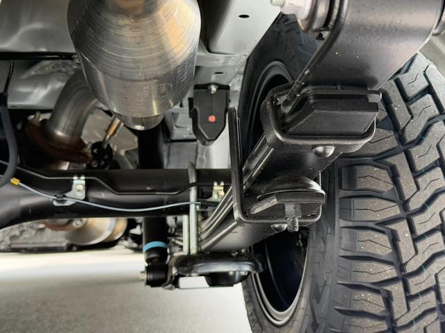 ハイエースバン ロングスーパーＧＬ　ダークプライムＳ　４ＷＤ／寒冷地仕様／２０周年記念モデル／１６インチアルミ／アルパインＢＩＧ－Ｘ／ベッドキット／シートカバー（26枚目）