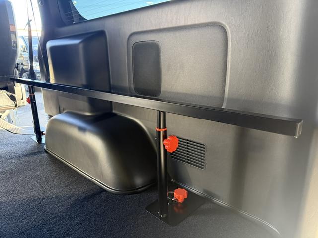 ハイエースバン ロングスーパーＧＬ　ダークプライムＳ　４ＷＤ／寒冷地仕様／２０周年記念モデル／１６インチアルミ／アルパインＢＩＧ－Ｘ／ベッドキット／シートカバー（51枚目）