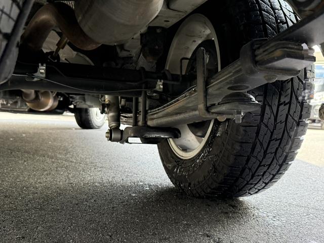 ハイエースバン ＤＸ　４ＷＤ／１６インチアルミホイール／丸目ヘッドライト／アルパインＢＩＧ－Ｘ／ベッドキット／デジタルインナーミラー（29枚目）