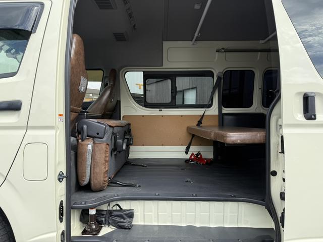 ハイエースバン ＤＸ　４ＷＤ／１６インチアルミホイール／丸目ヘッドライト／アルパインＢＩＧ－Ｘ／ベッドキット／デジタルインナーミラー（50枚目）