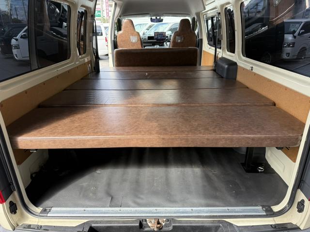 ハイエースバン ＤＸ　４ＷＤ／１６インチアルミホイール／丸目ヘッドライト／アルパインＢＩＧ－Ｘ／ベッドキット／デジタルインナーミラー（55枚目）