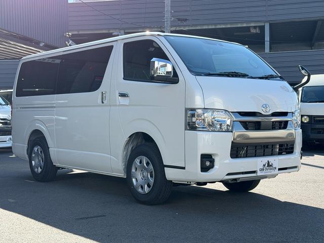 ハイエースバン ロングスーパーＧＬ　ダークプライムＳ　登録済未使用車／２０周年記念車／４ＷＤ／衝突軽減ブレーキ／デジタルインナーミラー／パノラミックビューモニター（12枚目）