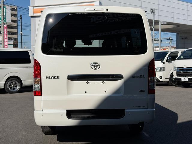 ハイエースバン ロングスーパーＧＬ　ダークプライムＳ　登録済未使用車／２０周年記念車／４ＷＤ／衝突軽減ブレーキ／デジタルインナーミラー／パノラミックビューモニター（17枚目）