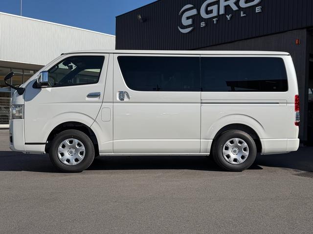 ハイエースバン ロングスーパーＧＬ　ダークプライムＳ　登録済未使用車／２０周年記念車／４ＷＤ／衝突軽減ブレーキ／デジタルインナーミラー／パノラミックビューモニター（19枚目）