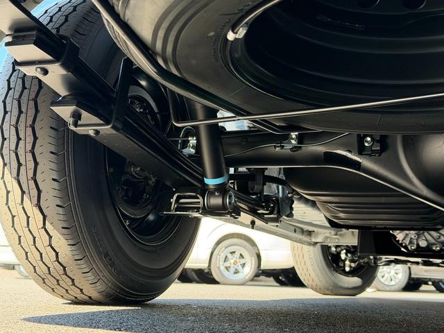 ハイエースバン ロングスーパーＧＬ　ダークプライムＳ　登録済未使用車／２０周年記念車／４ＷＤ／衝突軽減ブレーキ／デジタルインナーミラー／パノラミックビューモニター（29枚目）