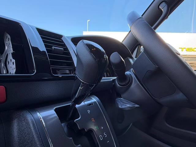 ハイエースバン ロングスーパーＧＬ　ダークプライムＳ　登録済未使用車／２０周年記念車／４ＷＤ／衝突軽減ブレーキ／デジタルインナーミラー／パノラミックビューモニター（40枚目）