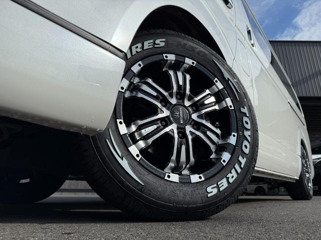 ハイエースバン スーパーGL ダークプライム 16インチアルミ/アルパインBIG-X/後席モニター/BOXベッドキット/フロントエアロ/バッドフェイスボンネット/社外センターコンソール/両側電動スライドドア/社外テールランプ/キャンピングカー(23枚目)