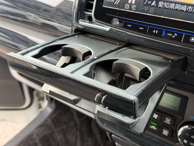 ハイエースバン スーパーGL ダークプライム 16インチアルミ/アルパインBIG-X/後席モニター/BOXベッドキット/フロントエアロ/バッドフェイスボンネット/社外センターコンソール/両側電動スライドドア/社外テールランプ/キャンピングカー(43枚目)