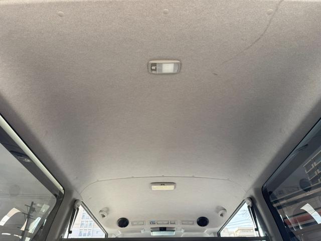 ハイエースバン スーパーGL ダークプライム 16インチアルミ/アルパインBIG-X/後席モニター/BOXベッドキット/フロントエアロ/バッドフェイスボンネット/社外センターコンソール/両側電動スライドドア/社外テールランプ/キャンピングカー(54枚目)