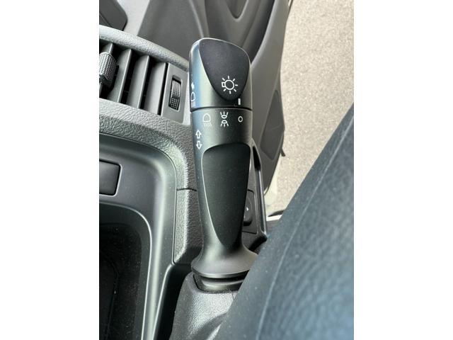 ハイエースバン ロングDX GLパッケージ マニュアル車/ローダウン/17インチアルミホイール/ベッドキット/フロントエアロ/床張り/シートカバー/カロッツェリア7インチナビ/フルセグTV/ETC/LEDヘッドライト/キーレス/キャンピングカー(39枚目)