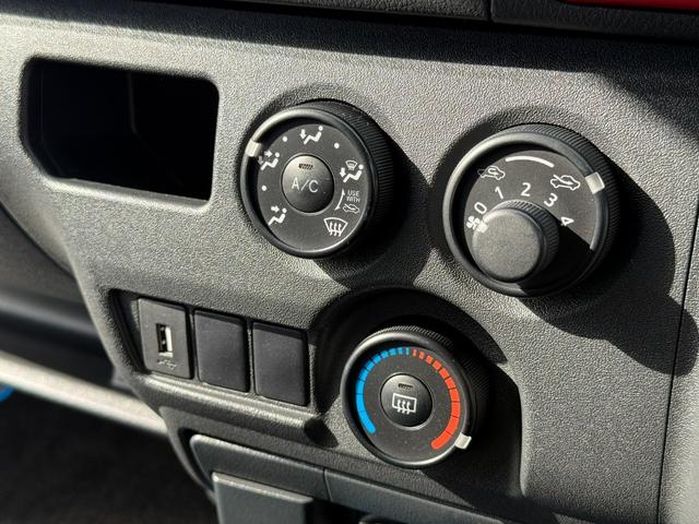 ハイエースバン ロングDX GLパッケージ マニュアル車/ローダウン/17インチアルミホイール/ベッドキット/フロントエアロ/床張り/シートカバー/カロッツェリア7インチナビ/フルセグTV/ETC/LEDヘッドライト/キーレス/キャンピングカー(41枚目)