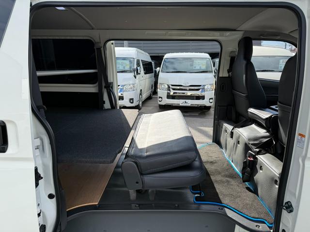 ハイエースバン ロングDX GLパッケージ マニュアル車/ローダウン/17インチアルミホイール/ベッドキット/フロントエアロ/床張り/シートカバー/カロッツェリア7インチナビ/フルセグTV/ETC/LEDヘッドライト/キーレス/キャンピングカー(50枚目)