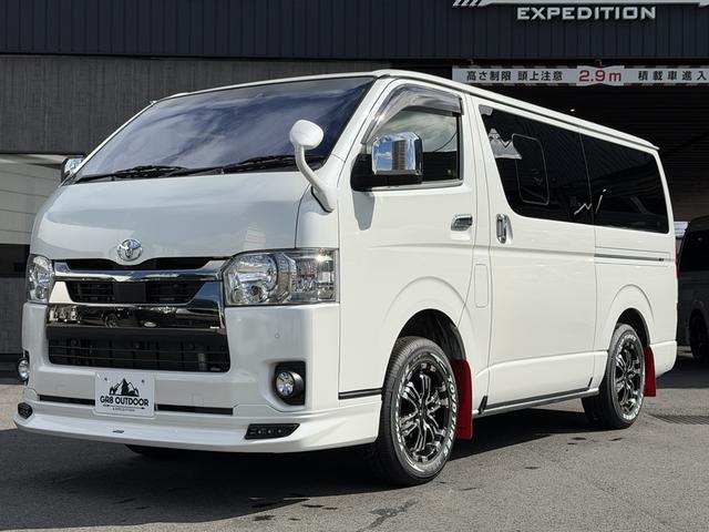 ハイエースバン スーパーＧＬ　ダークプライムＩＩ　寒冷地仕様／４ＷＤ／１６インチアルミホイール／ＴＲＤマッドフラップ／ベットキット／床張りキット／フロントエアロ（13枚目）