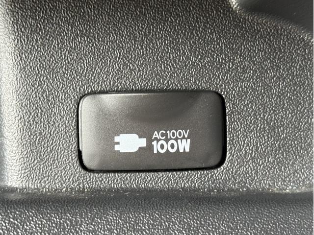 ハイエースバン スーパーＧＬ　ダークプライムＩＩ　寒冷地仕様／４ＷＤ／１６インチアルミホイール／ＴＲＤマッドフラップ／ベットキット／床張りキット／フロントエアロ（33枚目）