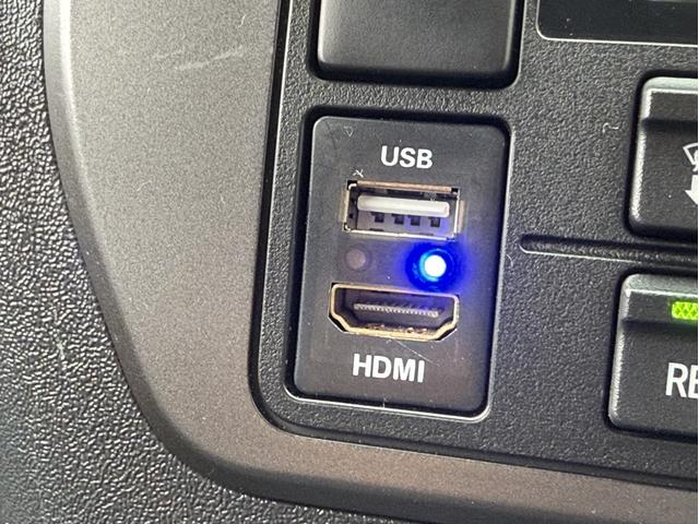 ハイエースバン スーパーＧＬ　ダークプライムＩＩ　寒冷地仕様／４ＷＤ／１６インチアルミホイール／ＴＲＤマッドフラップ／ベットキット／床張りキット／フロントエアロ（43枚目）