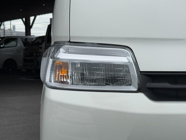 タウンエースバン GL 登録済未使用車/4WD/7インチナビ/ETC/バックカメラ/衝突軽減ブレーキ/純正ホイール/コーナーセンサー/アイドリングストップ/キーレスエントリー/助手席エアバッグ/パワーウインドウ(22枚目)