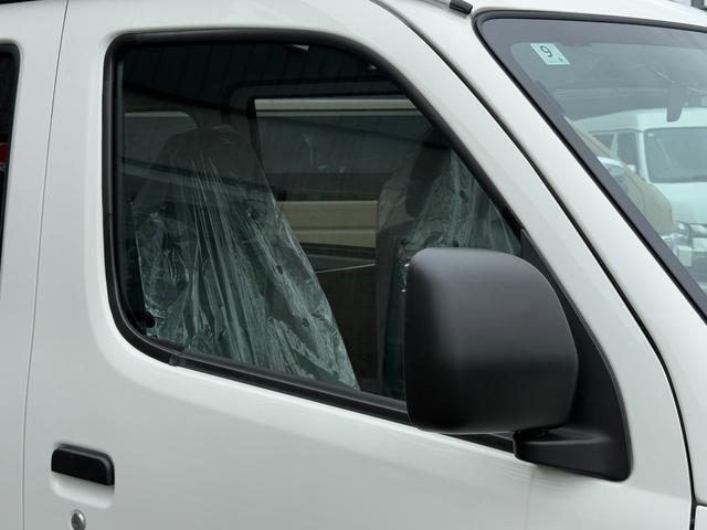 タウンエースバン GL 登録済未使用車/4WD/7インチナビ/ETC/バックカメラ/衝突軽減ブレーキ/純正ホイール/コーナーセンサー/アイドリングストップ/キーレスエントリー/助手席エアバッグ/パワーウインドウ(23枚目)