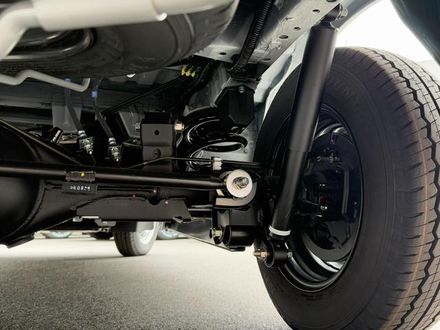 タウンエースバン GL 登録済未使用車/4WD/7インチナビ/ETC/バックカメラ/衝突軽減ブレーキ/純正ホイール/コーナーセンサー/アイドリングストップ/キーレスエントリー/助手席エアバッグ/パワーウインドウ(32枚目)