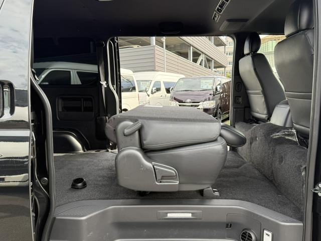 ハイエースバン スーパーGL ダークプライムII 4WD/寒冷地仕様/丸目ヘッドライト/16インチアルミ/デジタルインナーミラー/パノラミックビューモニター(49枚目)