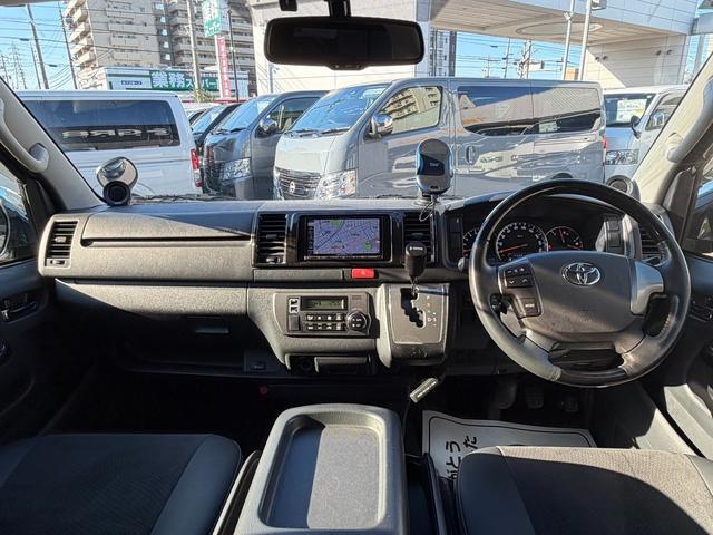 ハイエースバン スーパーＧＬ　ダークプライム　寒冷地仕様／ローダウン／１６インチアルミ／ベッドキット／フロントエアロ／７インチナビ／バックカメラ／（45枚目）