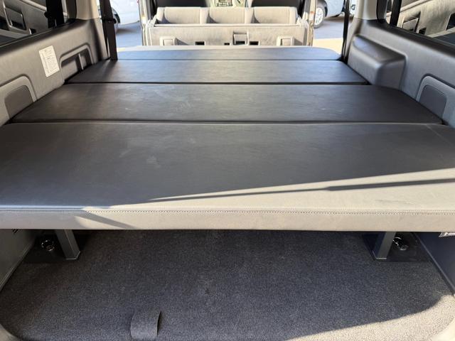 ハイエースバン スーパーＧＬ　ダークプライム　寒冷地仕様／ローダウン／１６インチアルミ／ベッドキット／フロントエアロ／７インチナビ／バックカメラ／（54枚目）