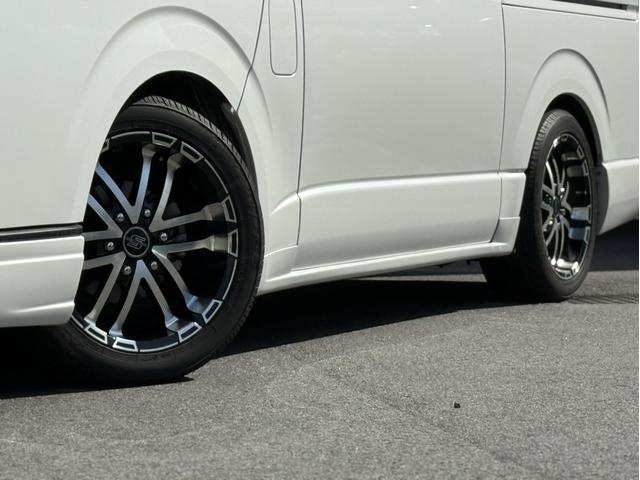 ハイエースバン ロングスーパーGL ローダウン/18inアルミホイール/BOXベッドキット/フルエアロ/バッドフェイスボンネット/ロッドホルダー(23枚目)