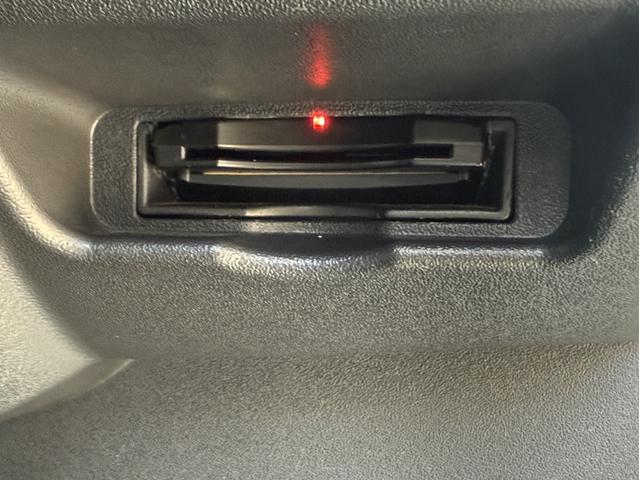 ハイエースバン ロングスーパーGL ローダウン/18inアルミホイール/BOXベッドキット/フルエアロ/バッドフェイスボンネット/ロッドホルダー(42枚目)