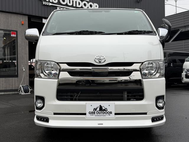 ハイエースバン スーパーGL ダークプライムII 17インチアルミ/ベッドキット/フロントエアロ/カロッツェリア後席モニター/カロッツェリア7インチナビ/シートカバー/衝突軽減ブレーキ/バックカメラ/両側小窓付きスライドドア/キャンピングカー(16枚目)