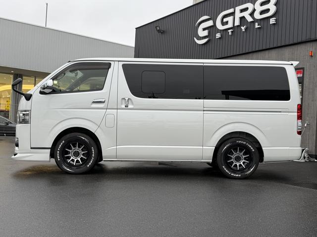 ハイエースバン スーパーGL ダークプライムII 17インチアルミ/ベッドキット/フロントエアロ/カロッツェリア後席モニター/カロッツェリア7インチナビ/シートカバー/衝突軽減ブレーキ/バックカメラ/両側小窓付きスライドドア/キャンピングカー(19枚目)