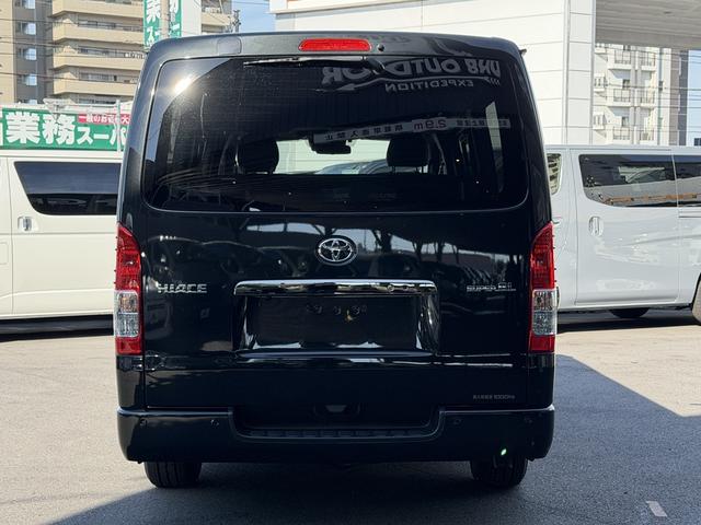 ハイエースバン スーパーＧＬ　ダークプライムＩＩ　ローダウン／１６インチアルミ／フロントエアロ／ベッドキット／アルパインディスプレイオーディオ／衝突軽減ブレーキ（14枚目）