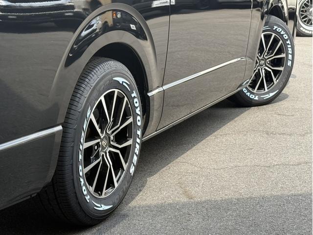 ハイエースバン スーパーＧＬ　ダークプライムＩＩ　ローダウン／１６インチアルミ／フロントエアロ／ベッドキット／アルパインディスプレイオーディオ／衝突軽減ブレーキ（17枚目）