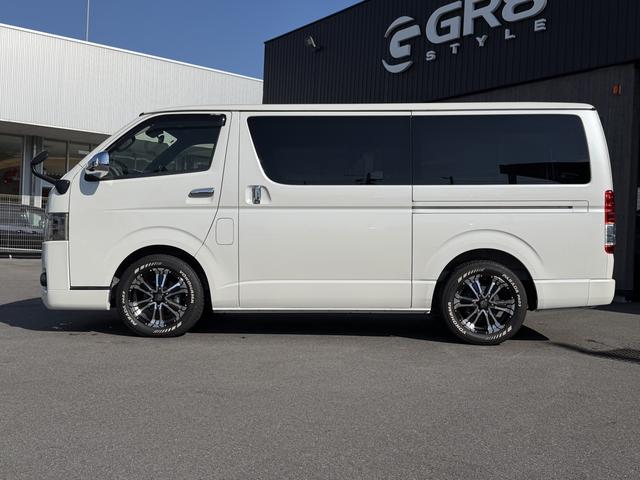 ハイエースバン スーパーGL ダークプライムII 17インチアルミ/フロントエアロ/7インチナビ/DVD視聴可/衝突軽減ブレーキ/バックカメラ/電動スライドドア(19枚目)