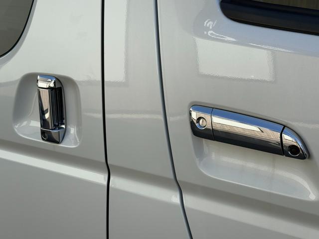 ハイエースバン スーパーGL ダークプライムII 17インチアルミ/フロントエアロ/7インチナビ/DVD視聴可/衝突軽減ブレーキ/バックカメラ/電動スライドドア(24枚目)