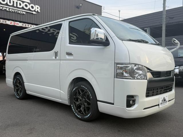 ハイエースバン ロングスーパーGL ダークプライムS 登録済み未使用車/ローダウン/17インチアルミ/カロッツェリア後席モニター/ベッドキット/フルエアロ/(12枚目)
