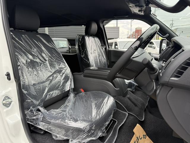 ハイエースバン ロングスーパーGL ダークプライムS 登録済み未使用車/ローダウン/17インチアルミ/カロッツェリア後席モニター/ベッドキット/フルエアロ/(33枚目)
