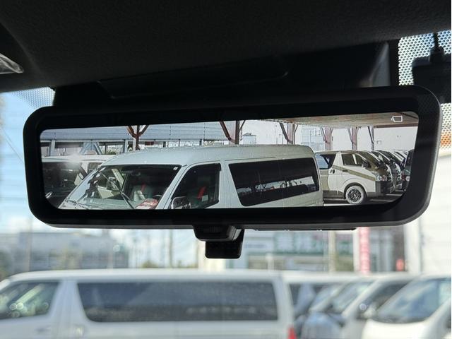 ハイエースバン ロングスーパーGL ダークプライムS 登録済み未使用車/ローダウン/17インチアルミ/カロッツェリア後席モニター/ベッドキット/フルエアロ/(42枚目)