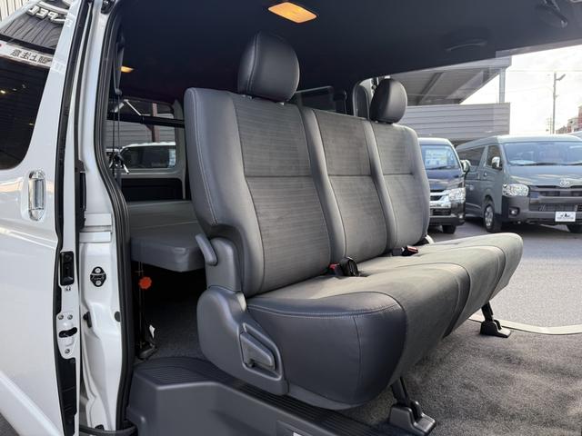 ハイエースバン ロングスーパーGL ダークプライムS 登録済み未使用車/ローダウン/17インチアルミ/カロッツェリア後席モニター/ベッドキット/フルエアロ/(47枚目)