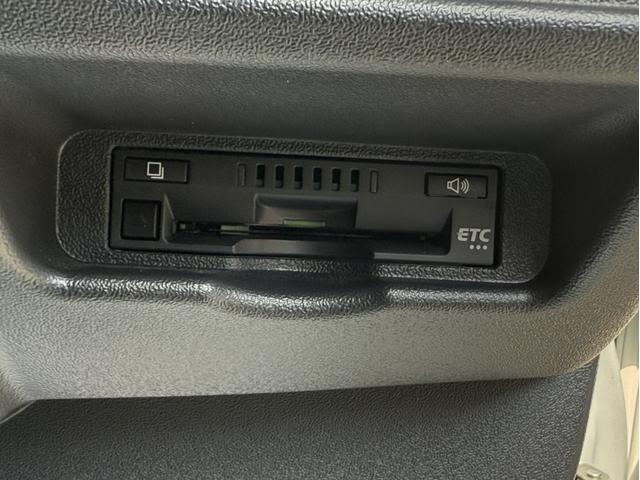 ハイエースバン ロングワイドスーパーGLダークプライムII 16インチアルミホイール/ベッドキット/純正ナビ/フルセグTV/ETC/衝突軽減ブレーキ/両側電動スライドドア(40枚目)